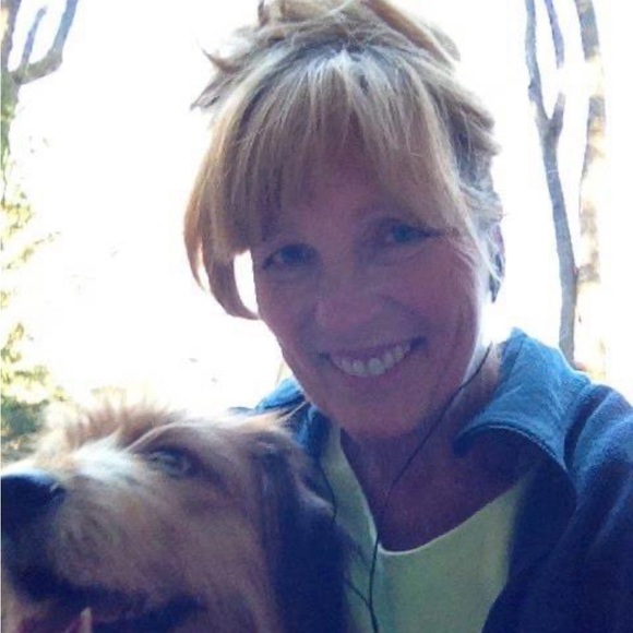 Meet your Posher, Becky - Picture 2 of 5